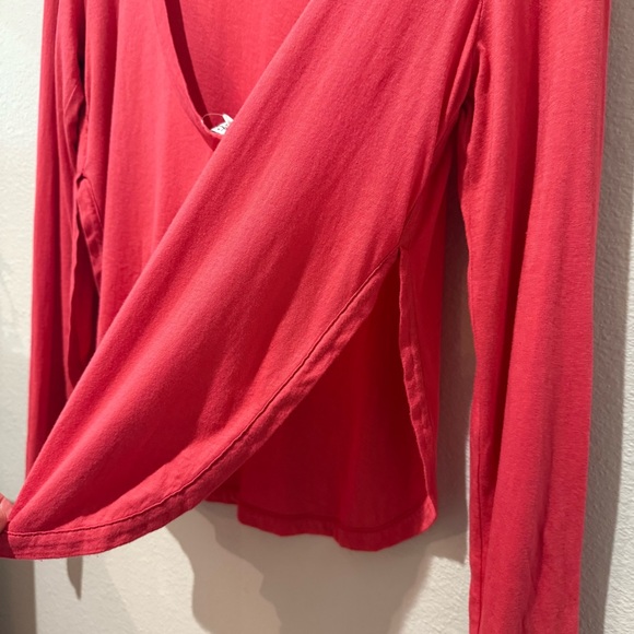 Splendid Red Open Back Scoop Neck Long Sleeve Top NWT Size XL - Picture 3 of 5
